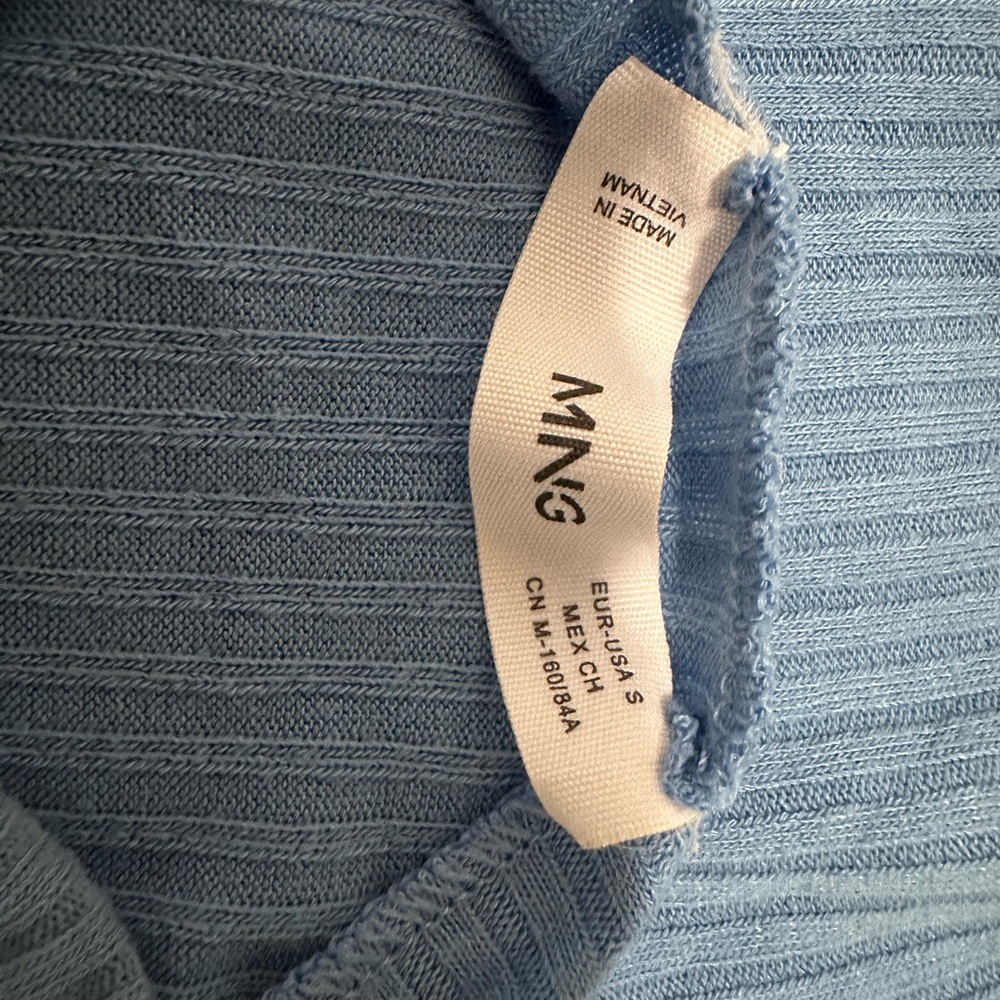 Mango Blue Ribbed Crop Top - Picture 3 of 4
